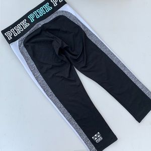 VS PINK Ultimate Cropped Leggings